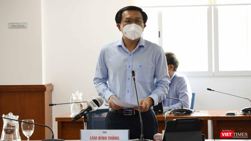 Giám đốc Sở Thông tin - Truyền thông TP.CM, ông Lâm Đình Thắng phát biểu tại họp báo. Ảnh: Huyền Mai Giám đốc Sở Thông tin - Truyền thông TP.CM, ông Lâm Đình Thắng phát biểu tại họp báo. Ảnh: Huyền Mai