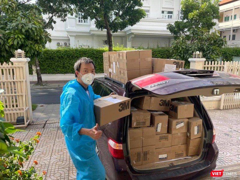 Anh Trần Hữu Tài trở lại làm thiện nguyện để tri ân lực lượng tuyến đầu