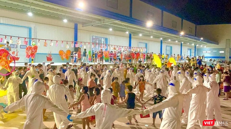 Lực lượng tình nguyện tại Bình Dương tổ chức cho trẻ em là F0 có cơ hội vui chơi dịp Tết Trung thu Lực lượng tình nguyện tại Bình Dương tổ chức cho trẻ em là F0 có cơ hội vui chơi dịp Tết Trung thu