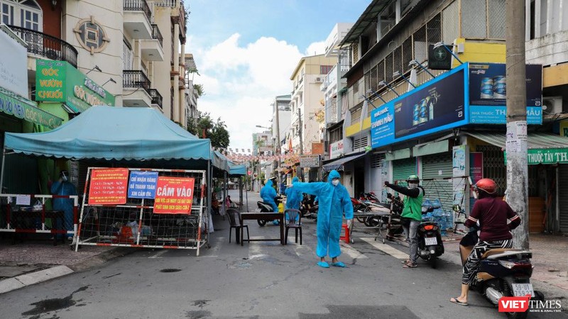 Không phải tất cả được ồ ạt ra đường, TP.HCM sẽ mở cửa từng bước từ ngày 1/10