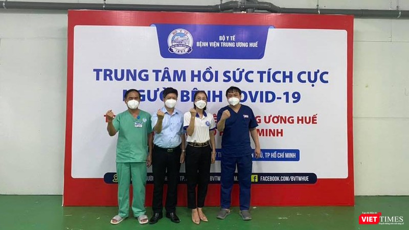 Bác sĩ Nguyễn Trọng Khoa trực tiếp chỉ đạo điều trị COVID-19 trong tâm dịch