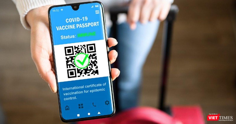 Khách du lịch có Hộ chiếu vaccine COVID-19 được nhập cảnh vào TP.HCM. Ảnh: HCDC Khách du lịch có Hộ chiếu vaccine COVID-19 được nhập cảnh vào TP.HCM. Ảnh: HCDC