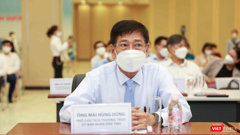 Ông Mai Hùng Dũng - Phó Chủ tịch thường trực UBND tỉnh Bình Dương dự hội nghị
