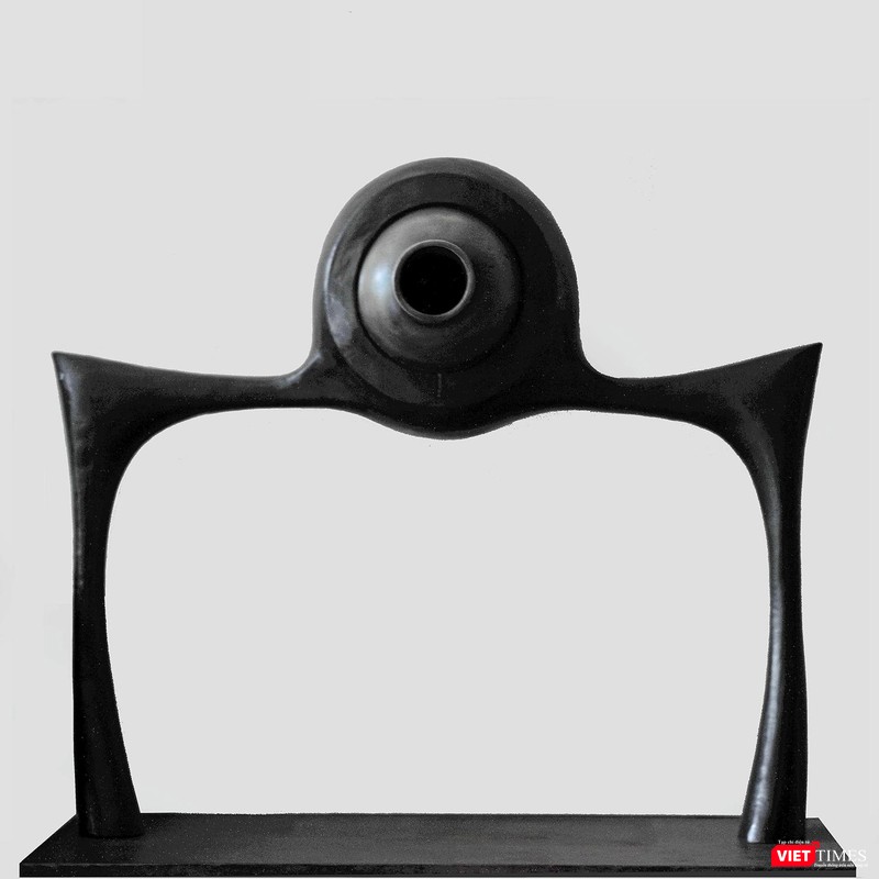 “Những sân ga dọc đường” sẽ trưng bày 7 tác phẩm điêu khắc đồng, 3 điêu khắc gỗ mít, 2 tranh in kẽm