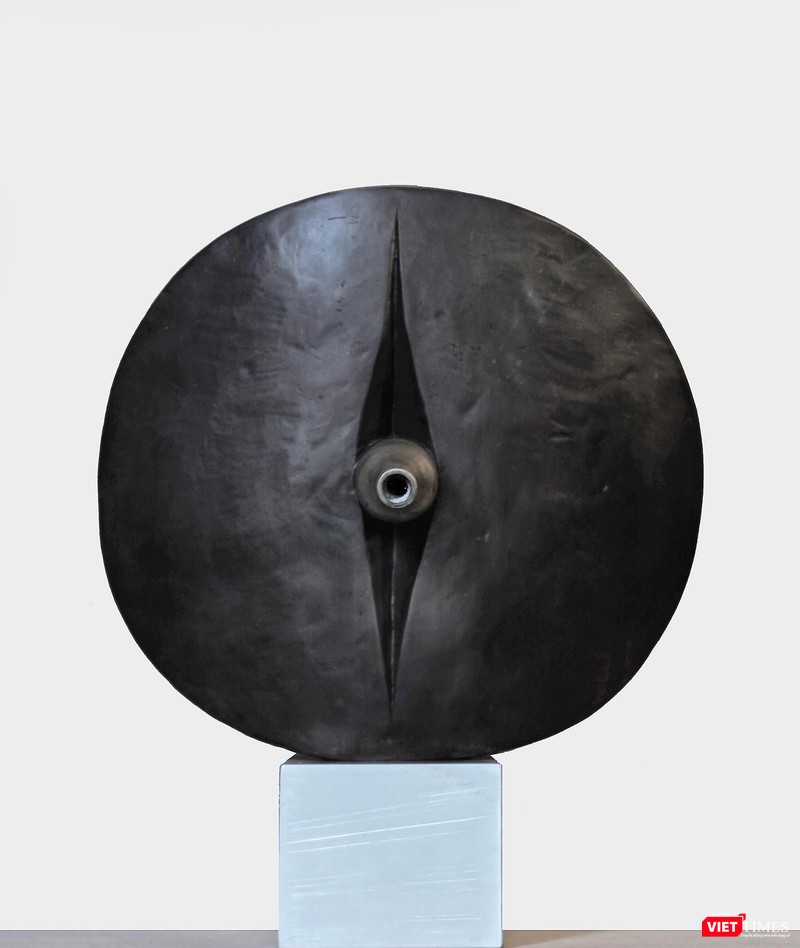 Tác phẩm chứa đựng những nhận thức và diễn dịch khác nhau, có thể hoàn toàn khác biệt hoặc tương đồng