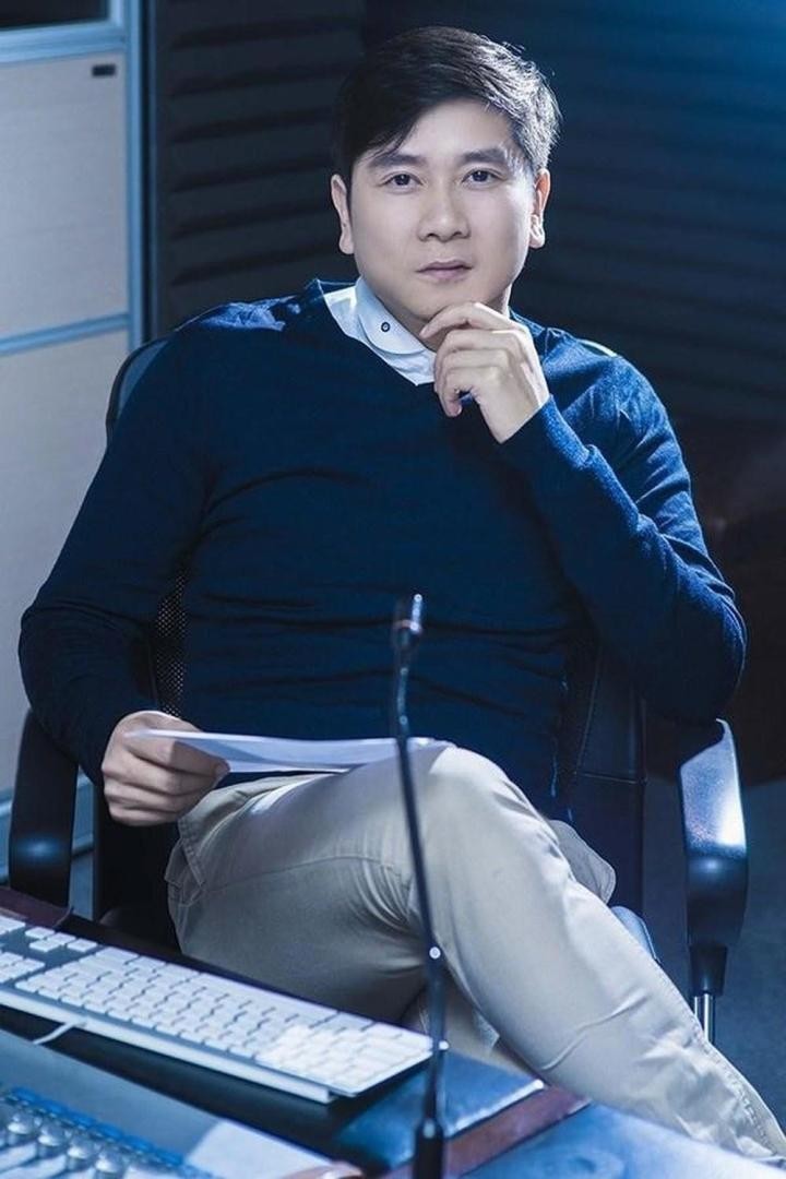 Hồ Hoài Anh là giảng viên âm nhạc, giám khảo nhiều chương trình, tác giả nhiều bản hit được giới trẻ yêu mến Hồ Hoài Anh là giảng viên âm nhạc, giám khảo nhiều chương trình, tác giả nhiều bản hit được giới trẻ yêu mến