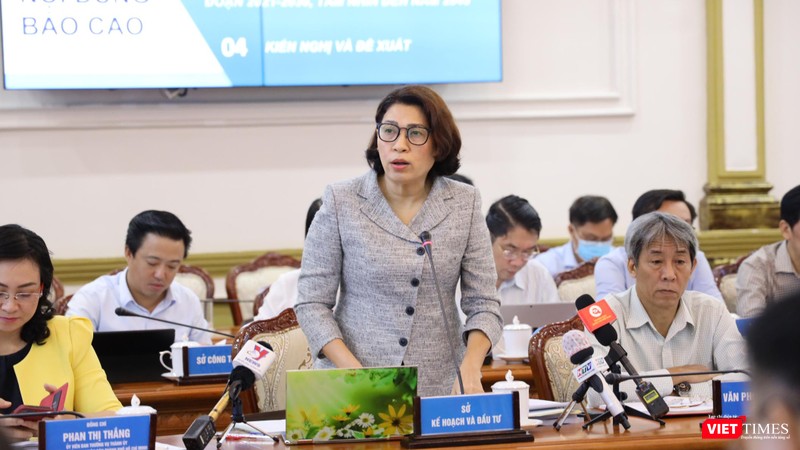 Giám đốc Sở Kế hoạch và đầu tư TP.HCM, bà Lê Thị Huỳnh Mai phát biểu Giám đốc Sở Kế hoạch và đầu tư TP.HCM, bà Lê Thị Huỳnh Mai phát biểu