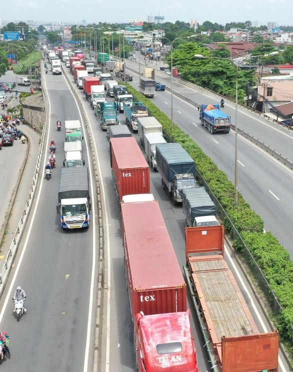 Dự án đường vành đai 3 TP.HCM hoàn thành sẽ giảm tải cho các tuyến cao tốc, quốc lộ trên địa bàn thành phố - Ảnh: Tuổi trẻ Dự án đường vành đai 3 TP.HCM hoàn thành sẽ giảm tải cho các tuyến cao tốc, quốc lộ trên địa bàn thành phố - Ảnh: Tuổi trẻ