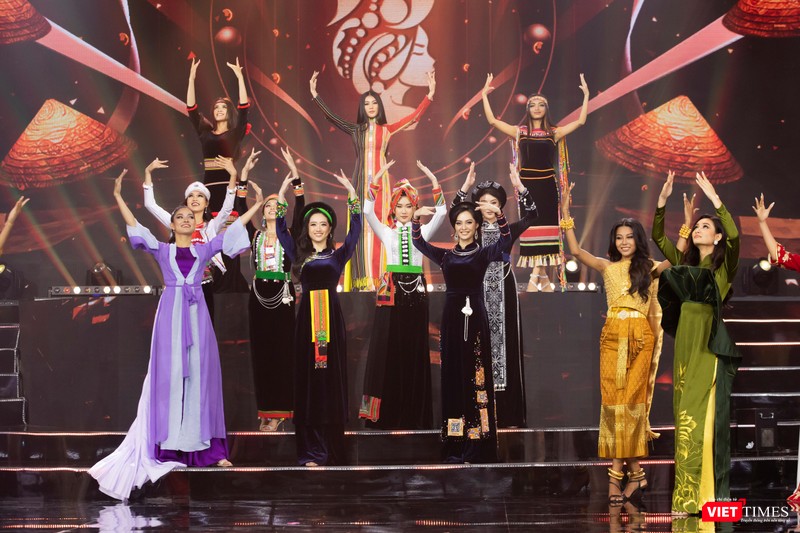 Mỗi dân tộc trong số 54 dân tộc Việt đều có nét đẹp riêng Mỗi dân tộc trong số 54 dân tộc Việt đều có nét đẹp riêng