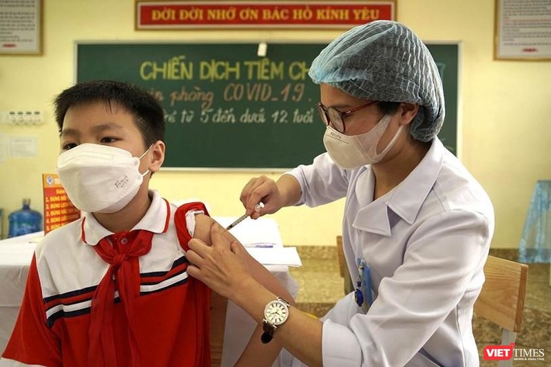 Tiêm vaccine COVID-19 theo độ tuổi cho đối tượng trẻ em vẫn là giải pháp phòng ngừa tốt nhất