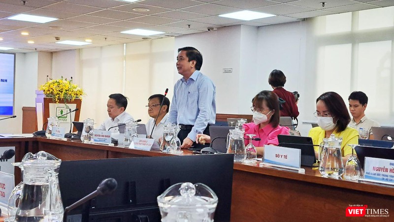 Ông Lê Minh Hải, Phó Trưởng Ban Quản lý Ban ATVSTP trả lời báo chí tại cuộc họp báo chiều 18/8. Ảnh: Hòa Bình