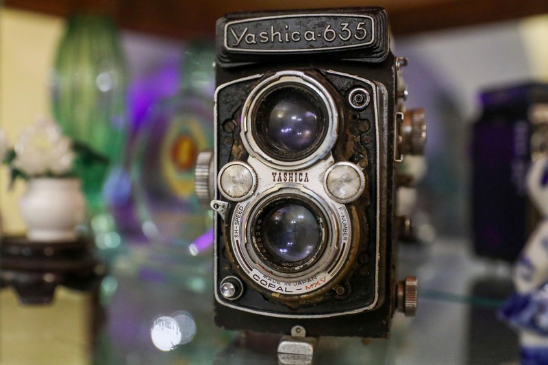 Chiếc máy ảnh Yashica 635 sản xuất vào thập niên 1950, kỷ vật của chiến sĩ biệt động Trần Văn Lai Chiếc máy ảnh Yashica 635 sản xuất vào thập niên 1950, kỷ vật của chiến sĩ biệt động Trần Văn Lai