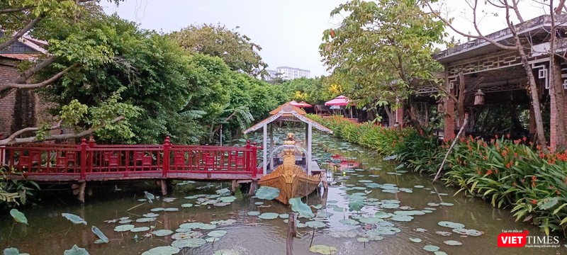 Hóc Môn được biết đến là quê hương của 18 thôn Vườn trầu với rặng trúc, ao sen, vườn cau… Hóc Môn được biết đến là quê hương của 18 thôn Vườn trầu với rặng trúc, ao sen, vườn cau…