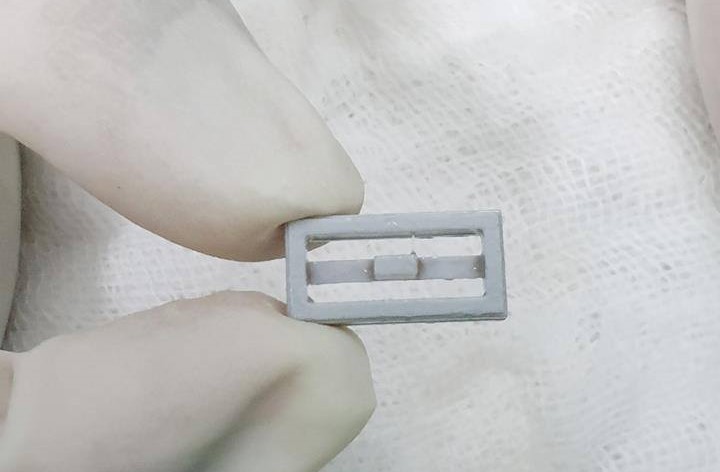 Khối lego bị bé trai nuốt nhầm (Ảnh: BVCC) Khối lego bị bé trai nuốt nhầm