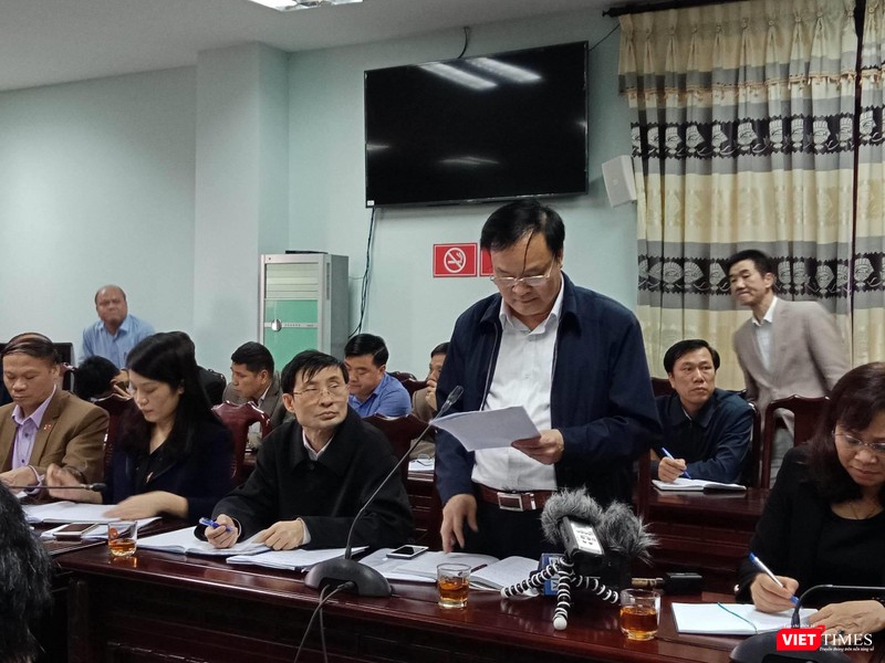 Ông Lê Văn Nho - Phó Chủ tịch UBND huyện Thuận Thành, Bắc Ninh đọc báo cáo tóm tắt sự việc diễn ra
