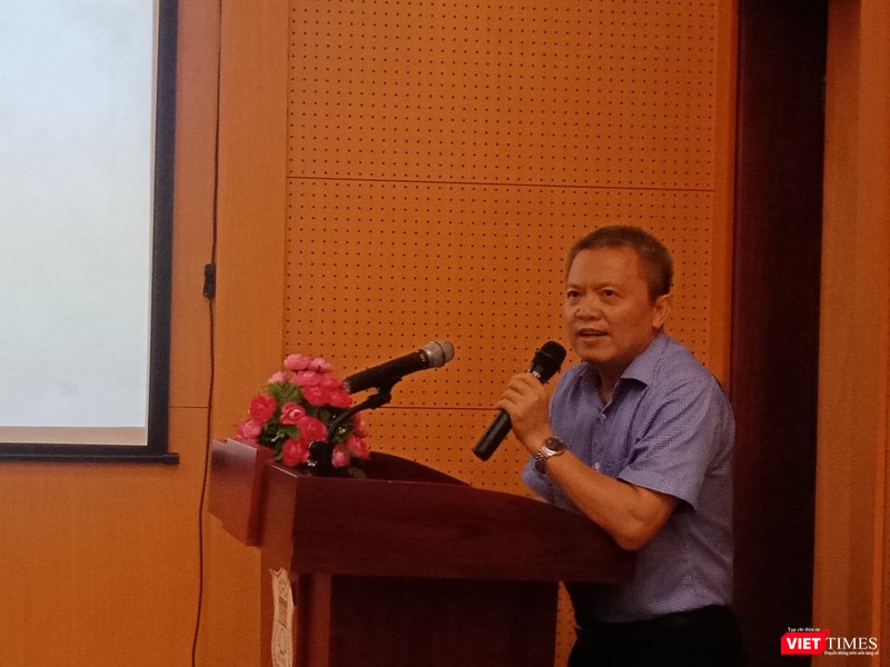 GS.TS. Lê Ngọc Thành - Trưởng khoa Y-Dược, Đại học Quốc gia Hà Nội kết luận buổi hội thảo GS.TS. Lê Ngọc Thành - Trưởng khoa Y-Dược, Đại học Quốc gia Hà Nội kết luận buổi hội thảo