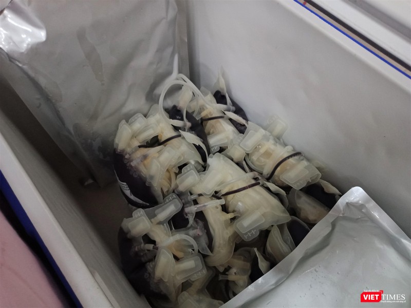 Những túi máu đầu tiên của sự kiện Những túi máu đầu tiên của sự kiện