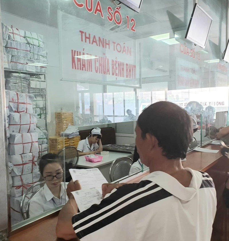 Thanh toán khám chữa bệnh theo bảo hiểm y tế cho người dân. Thanh toán khám chữa bệnh theo bảo hiểm y tế cho người dân.