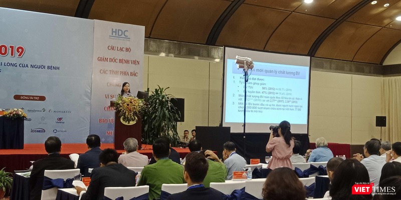 Bộ trưởng Bộ Y tế Nguyễn Thị Kim Tiến phát biểu tại hội nghị Bộ trưởng Bộ Y tế Nguyễn Thị Kim Tiến phát biểu tại hội nghị