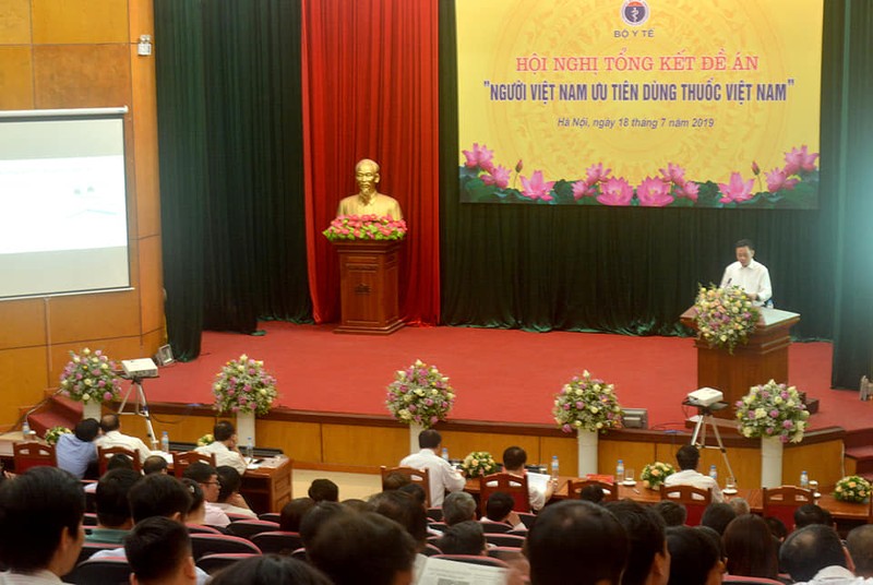 Buổi Hội nghị tổng kết Đề án "Người Việt Nam dùng thuốc Việt Nam" do Bộ Y tế tổ chức sáng 18/7. Buổi Hội nghị tổng kết Đề án "Người Việt Nam dùng thuốc Việt Nam" do Bộ Y tế tổ chức sáng 18/7.