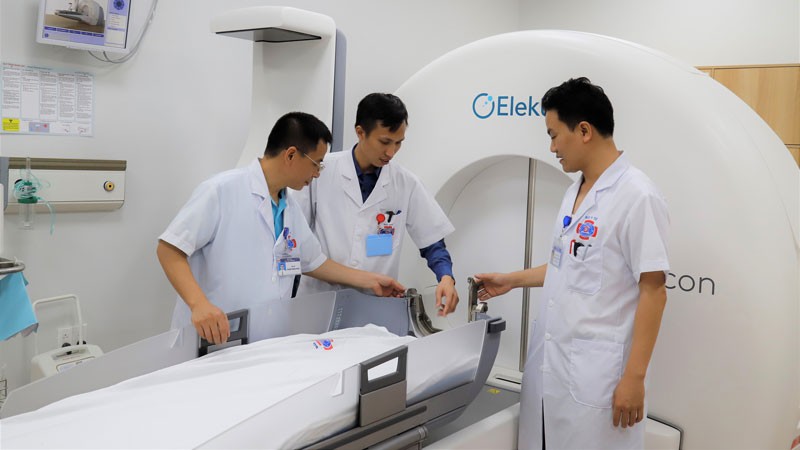 Chiếc máy được kỳ vọng sẽ giảm bớt sự đau đớn, mệt mỏi trong quá trình điều trị. Chiếc máy được kỳ vọng sẽ giảm bớt sự đau đớn, mệt mỏi trong quá trình điều trị.
