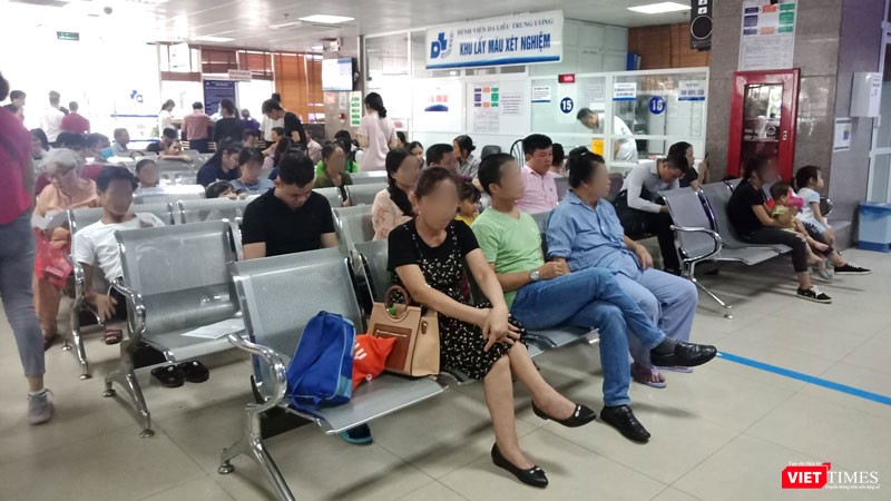 Bệnh nhân tới khám tại Bệnh viện Da liễu Trung ương Bệnh nhân tới khám tại Bệnh viện Da liễu Trung ương