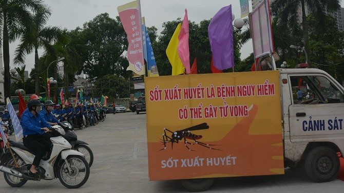 Biểu ngữ về phòng, chống bệnh sốt xuất huyết tại Hà Nội (Ảnh: Sở Y tế Hà Nội)