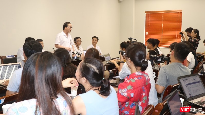 Bé trai 3 tuổi tử vong vì kẹt đầu khi chơi cầu trượt  ảnh 3 Bé 3 tuổi nghi bị bỏ quên trên xe ô tô tại Bắc Ninh đã không còn phải thở máy