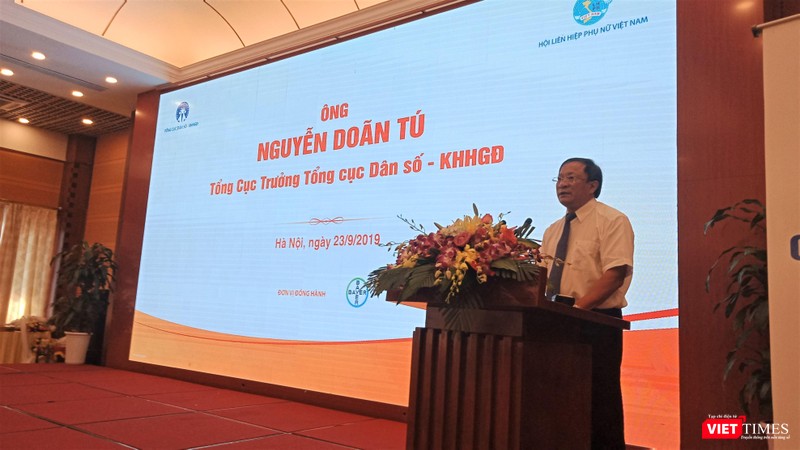 Nguyễn Doãn Tú – Tổng Cục trưởng Tổng cục Dân số - Kế hoạch hóa gia đình (Bộ Y tế) phát biểu tại sự kiện hưởng ứng Ngày tránh thai Thế giới.