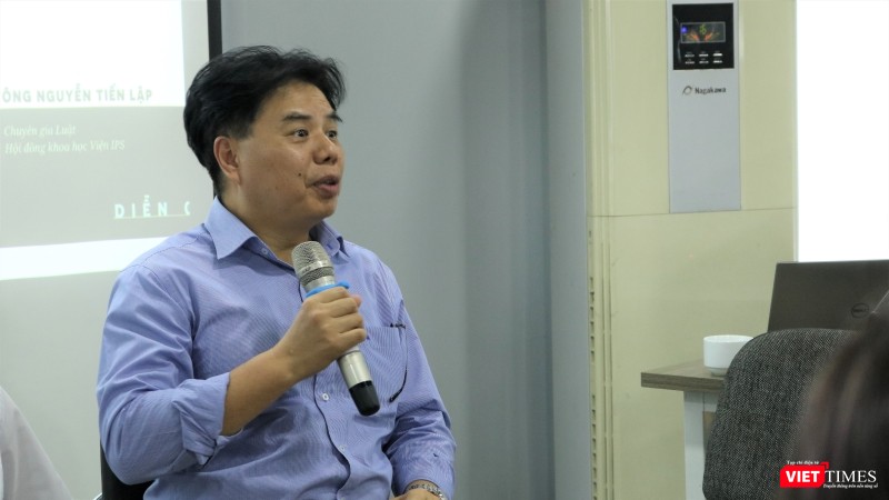 Luật sư Nguyễn Tiến Lập chia sẻ tại buổi tọa đàm