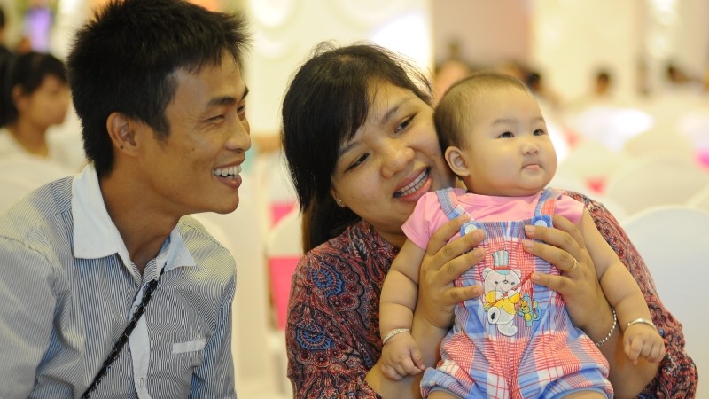 Cặp vợ chồng từng điều trị vô sinh bên đứa con đầu lòng. Cặp vợ chồng từng điều trị vô sinh bên đứa con đầu lòng.