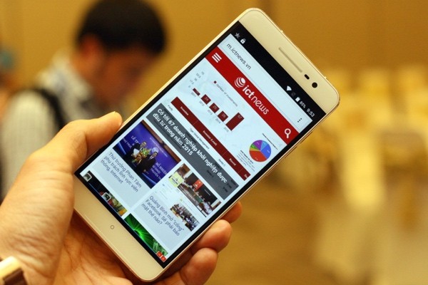 Prime X Max có giá 6.990.000 đồng, nổi bật với RAM 3GB, camera 21MP, sạc không dây, cảm biến vân tay. Prime X Max có giá 6.990.000 đồng, nổi bật với RAM 3GB, camera 21MP, sạc không dây, cảm biến vân tay.