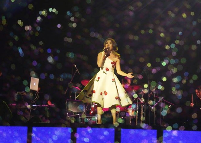 Mỹ Tâm thăng hoa trên sân khấu. Mỹ Tâm thăng hoa trên sân khấu.
