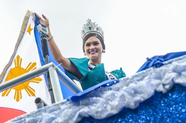 Thủ đôManila đã thực sự sống trong không khí lễ hội khi hàng trăm ngàn người đổ ra đường chào đón tân Hoa hậu. Thủ đôManila đã thực sự sống trong không khí lễ hội khi hàng trăm ngàn người đổ ra đường chào đón tân Hoa hậu.