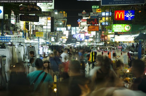 Khao San road, "phố Tây" nổi tiếng nhất ở Bangkok, Thái Lan. Khao San road, "phố Tây" nổi tiếng nhất ở Bangkok, Thái Lan.