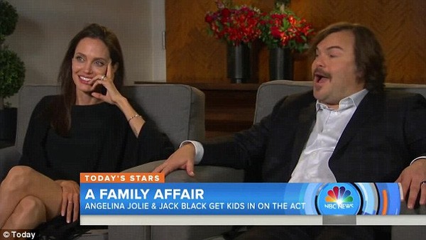 Ngôi nhà vợ chồng Angelina Jolie xáo trộn vì 1 người vô gia cư ảnh 1