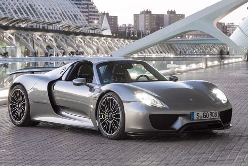 1. Porsche 918 Spyder (929.000 USD).