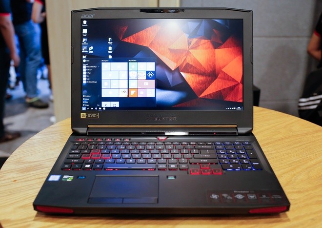 Laptop Predator có màn hình 17 inch độ phân giải 4K cho chất lượng hiển thị ấn tượng. Máy được cài sẵn hệ điều hành Windows 10 Home.