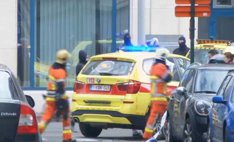 Những hình ảnh đầu tiên về cuộc khủng bố tại Brussels ảnh 6 Những hình ảnh đầu tiên về cuộc khủng bố tại Brussels ảnh 6