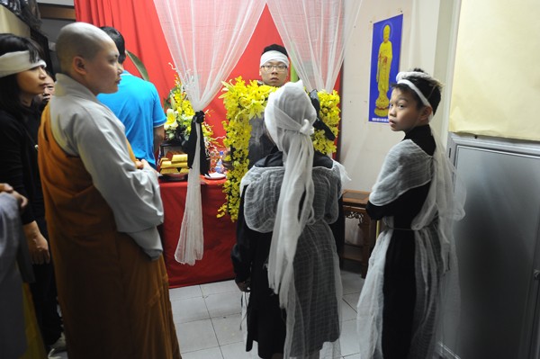 Những kỉ vật của Trần Lập nằm lặng lẽ trong ngôi nhà vắng ảnh 5 Những kỉ vật của Trần Lập nằm lặng lẽ trong ngôi nhà vắng ảnh 5