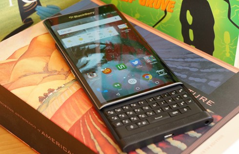 Bộ đôi smartphone Android mới sẽ không đi theo hướng cao cấp như BlackBerry Priv