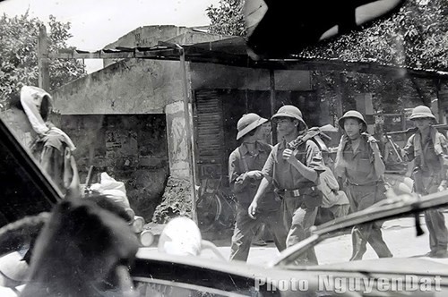 Khoảnh khắc chân thật Sài Gòn ngày Giải phóng ảnh 19