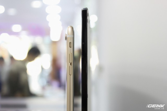 “Đập hộp” tivi màn hình cong mỏng hơn iPhone 6s của Xiaomi ảnh 1 “Đập hộp” tivi màn hình cong mỏng hơn iPhone 6s của Xiaomi ảnh 1
