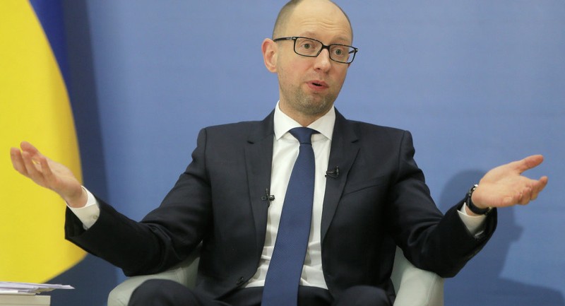 Mất ghế Thủ tướng Ukraina, ông Yatsenyuk cống hiến gấp đôi