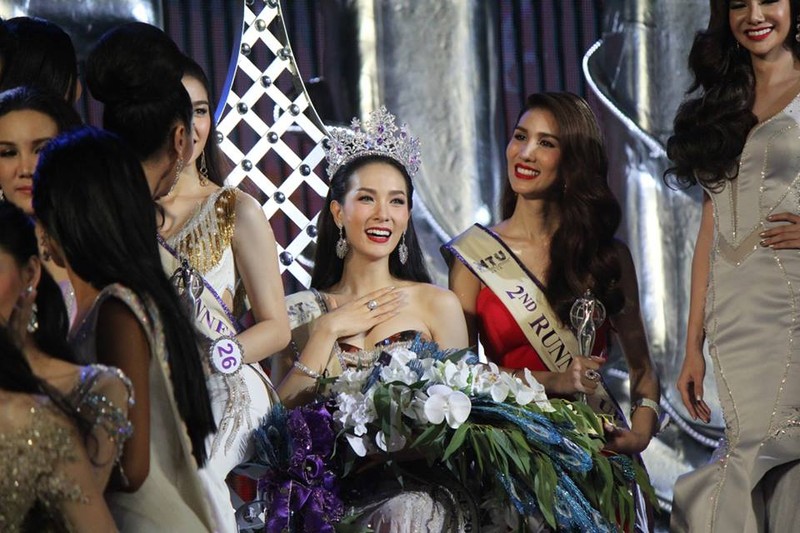 Vẻ đẹp 'vạn người mê' của Tân Hoa hậu chuyển giới Thái Lan ảnh 9 Vẻ đẹp 'vạn người mê' của Tân Hoa hậu chuyển giới Thái Lan ảnh 9