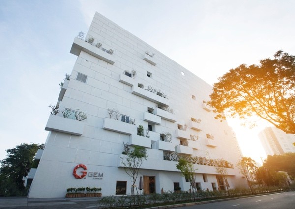 Tòa nhà GEM Center nhìn từ bên ngoài