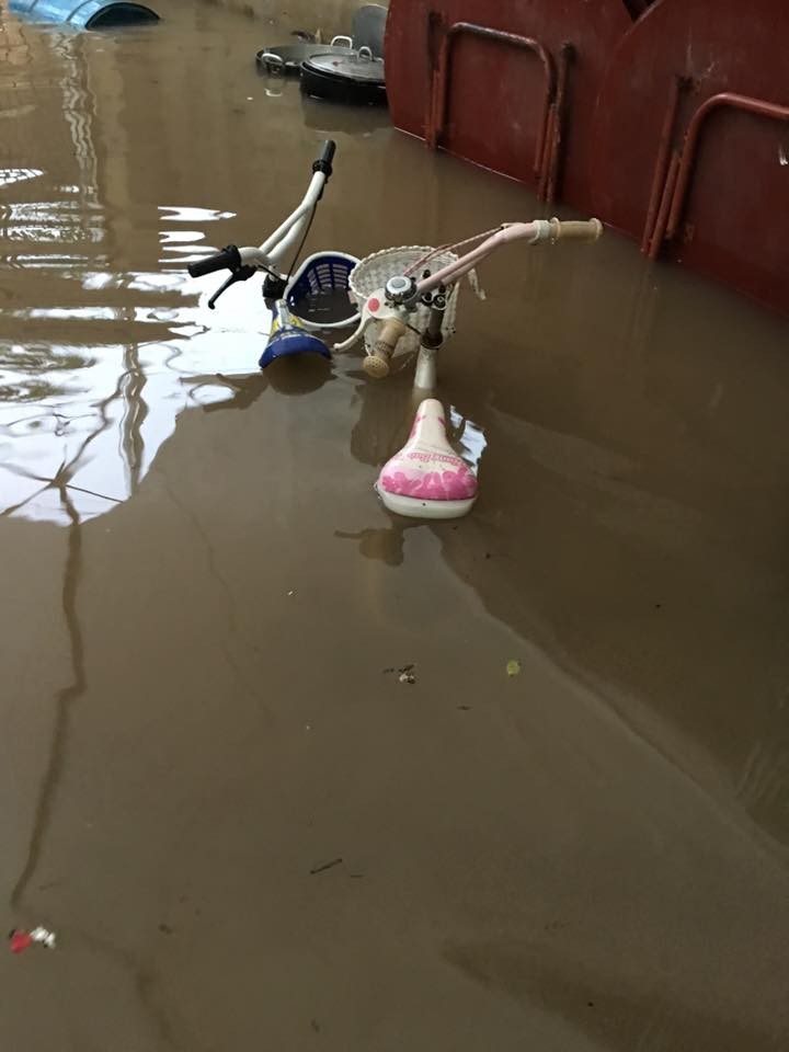 Hà Nội: Phố thành sông, giao thông tê liệt (video) ảnh 6