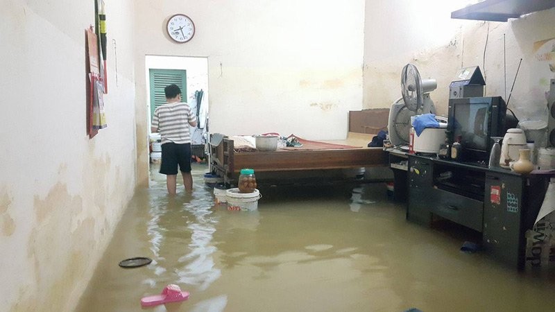 Hà Nội: Phố thành sông, giao thông tê liệt (video) ảnh 3