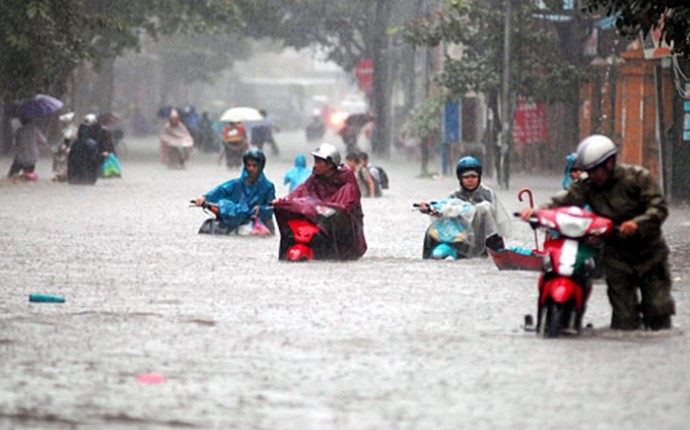 Trận mưa lớn ở Hà Nội đêm ngày 24/5 vừa qua gây ngập lụt ở Hà Nội lớn nhất lịch sử 45 năm qua