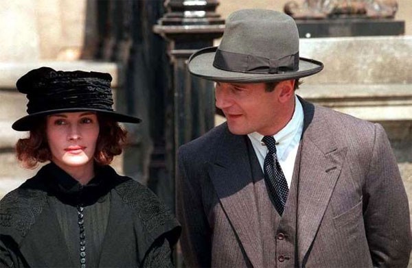 Ngắm nhan sắc "Người phụ nữ của thập kỷ" Julia Roberts ảnh 6